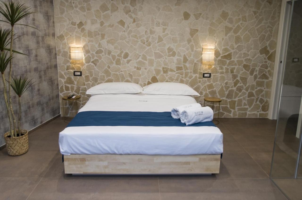 Suite 18 Luxury Apartments Bari Exterior foto