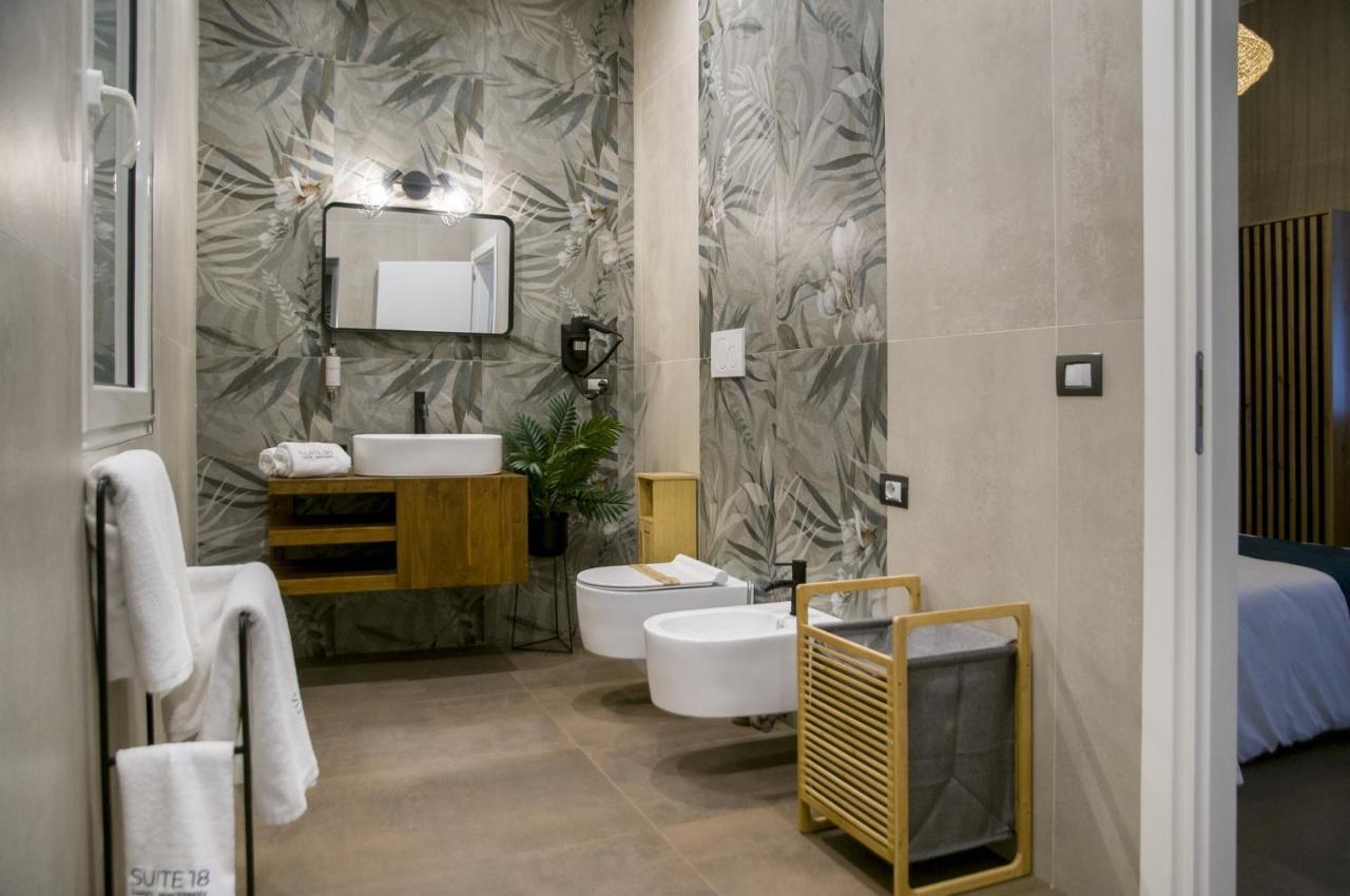 Suite 18 Luxury Apartments Bari Exterior foto