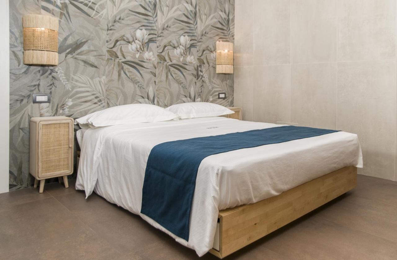 Suite 18 Luxury Apartments Bari Exterior foto