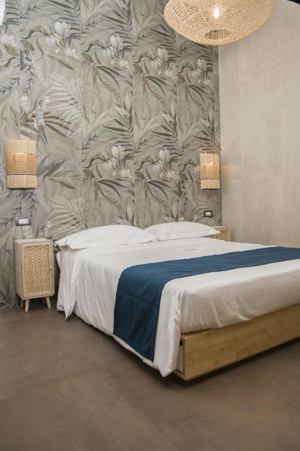 Suite 18 Luxury Apartments Bari Exterior foto