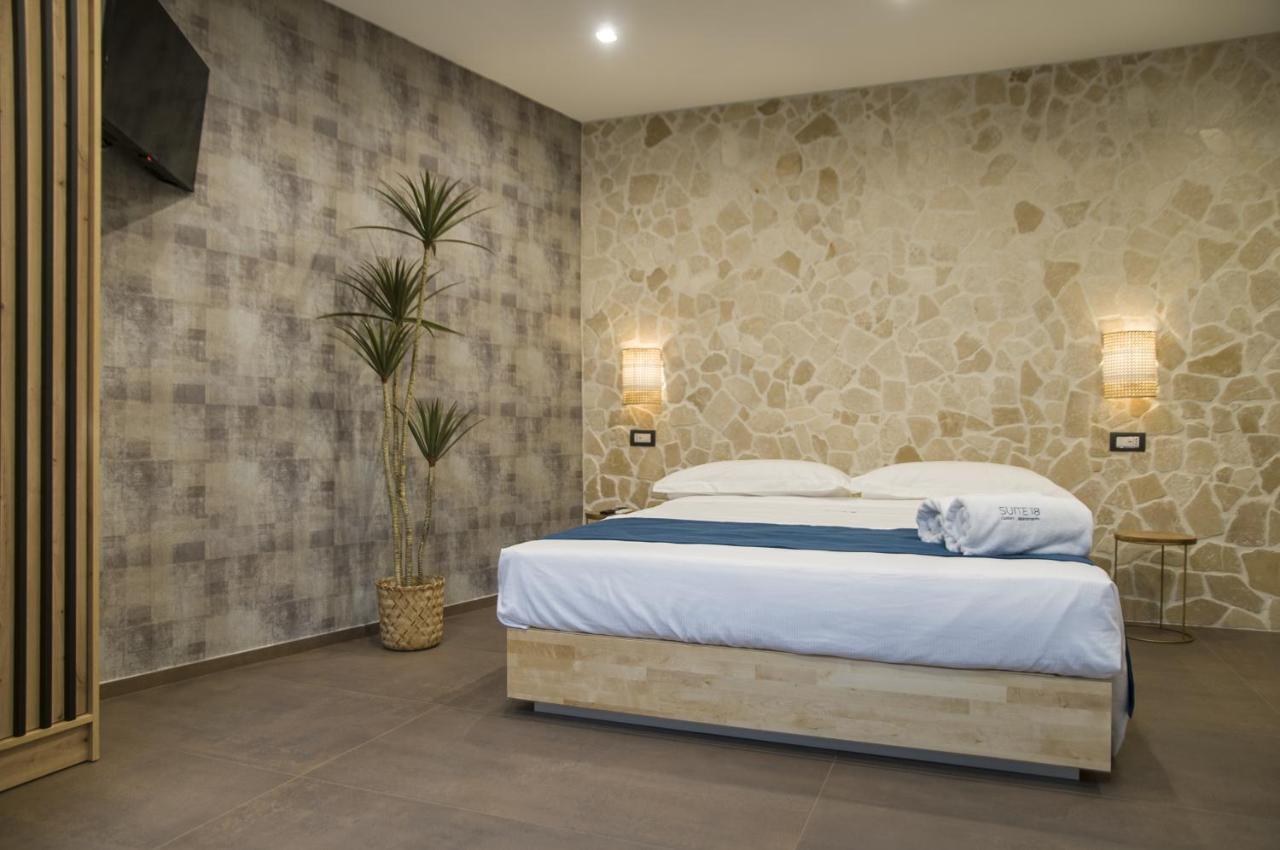 Suite 18 Luxury Apartments Bari Exterior foto