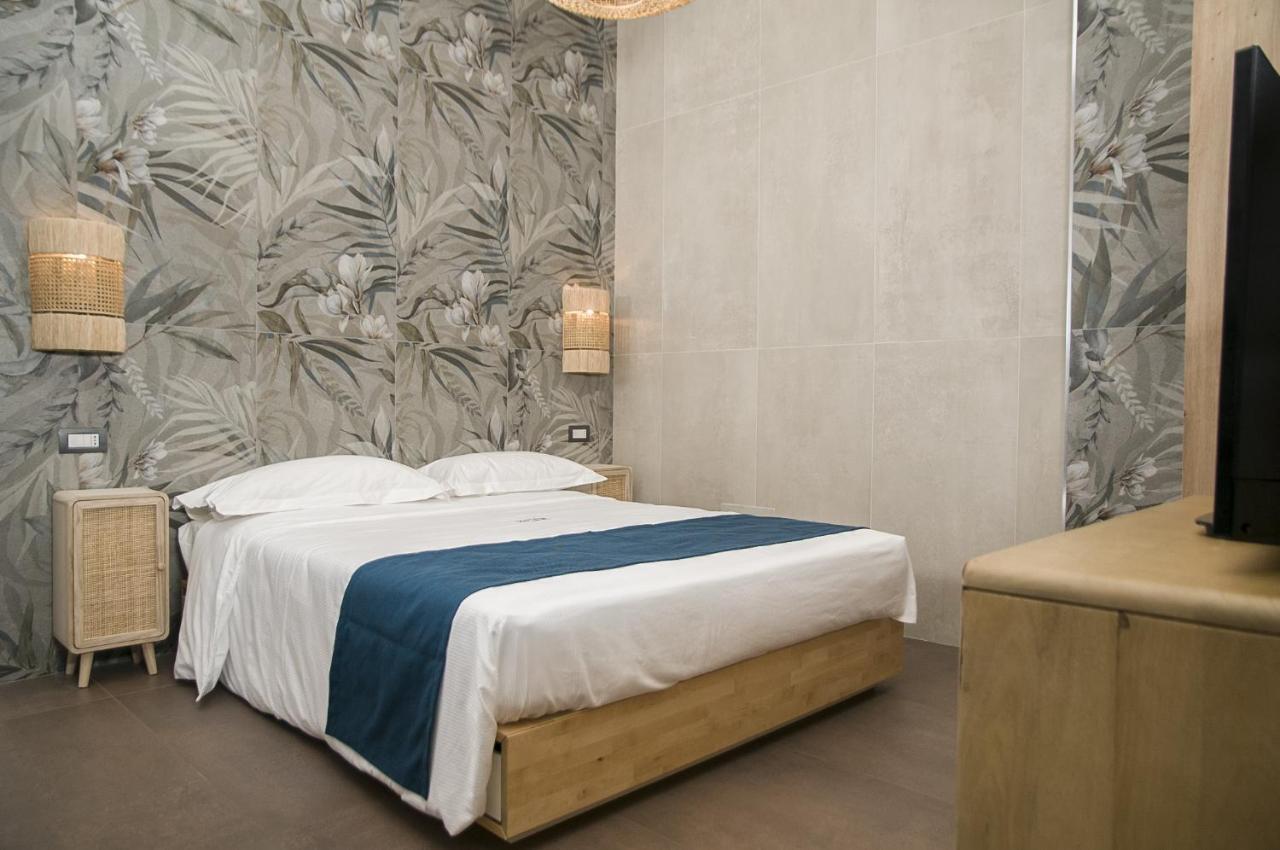 Suite 18 Luxury Apartments Bari Exterior foto