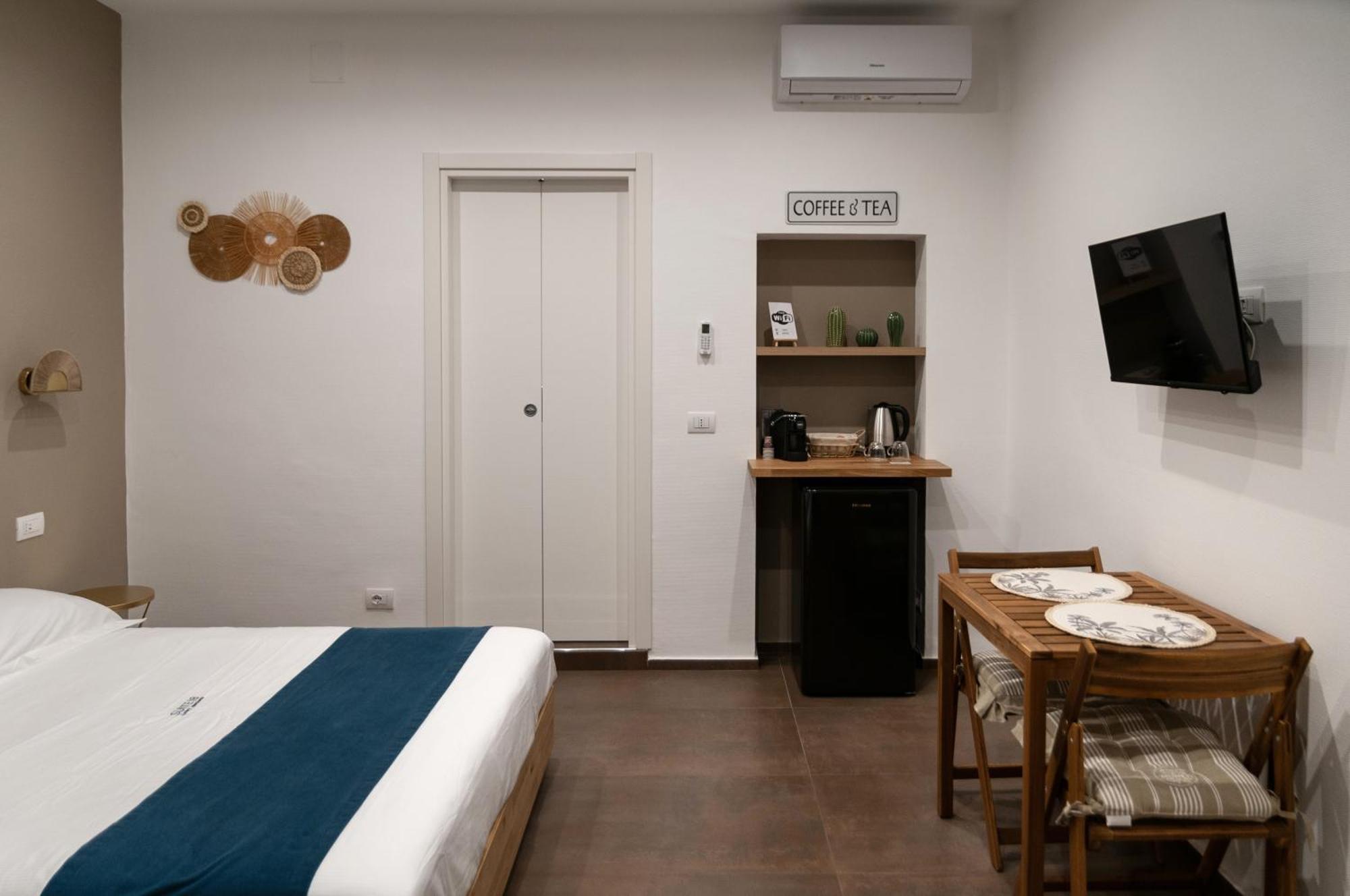 Suite 18 Luxury Apartments Bari Exterior foto
