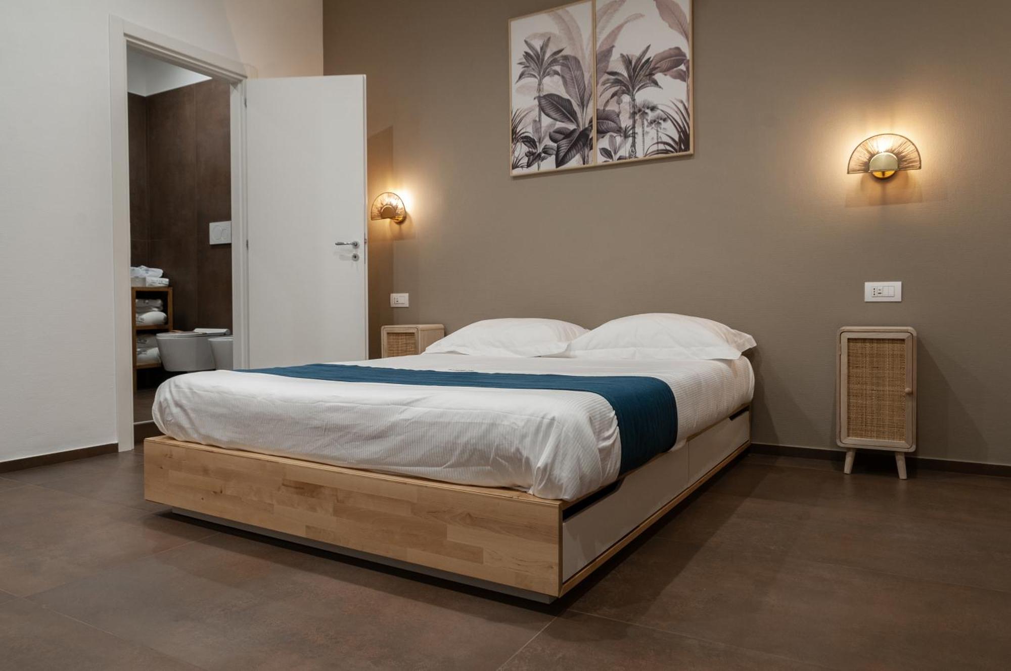 Suite 18 Luxury Apartments Bari Exterior foto